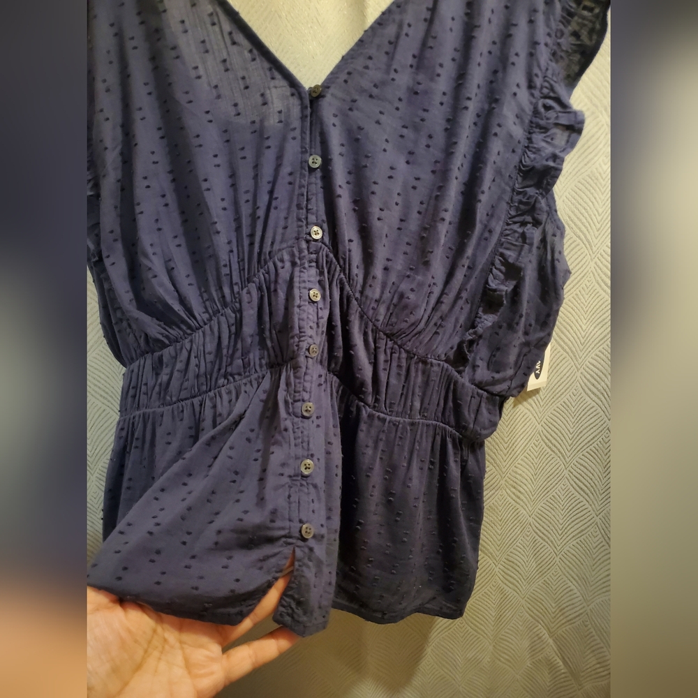 Navy Sleeveless Ruffled Blouse - Picture 2 of 5